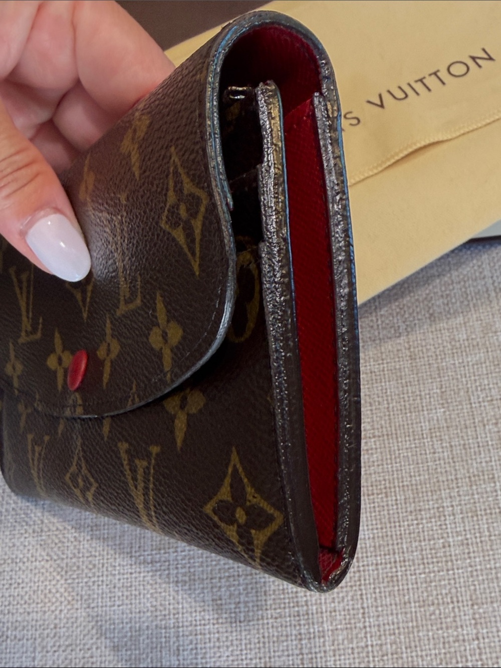 LOUIS VUITTON Portefeuille EMILIE WALLET MONOGRAM CANVAS ROUGE RED Box Dust Bag - Picture 4 of 14